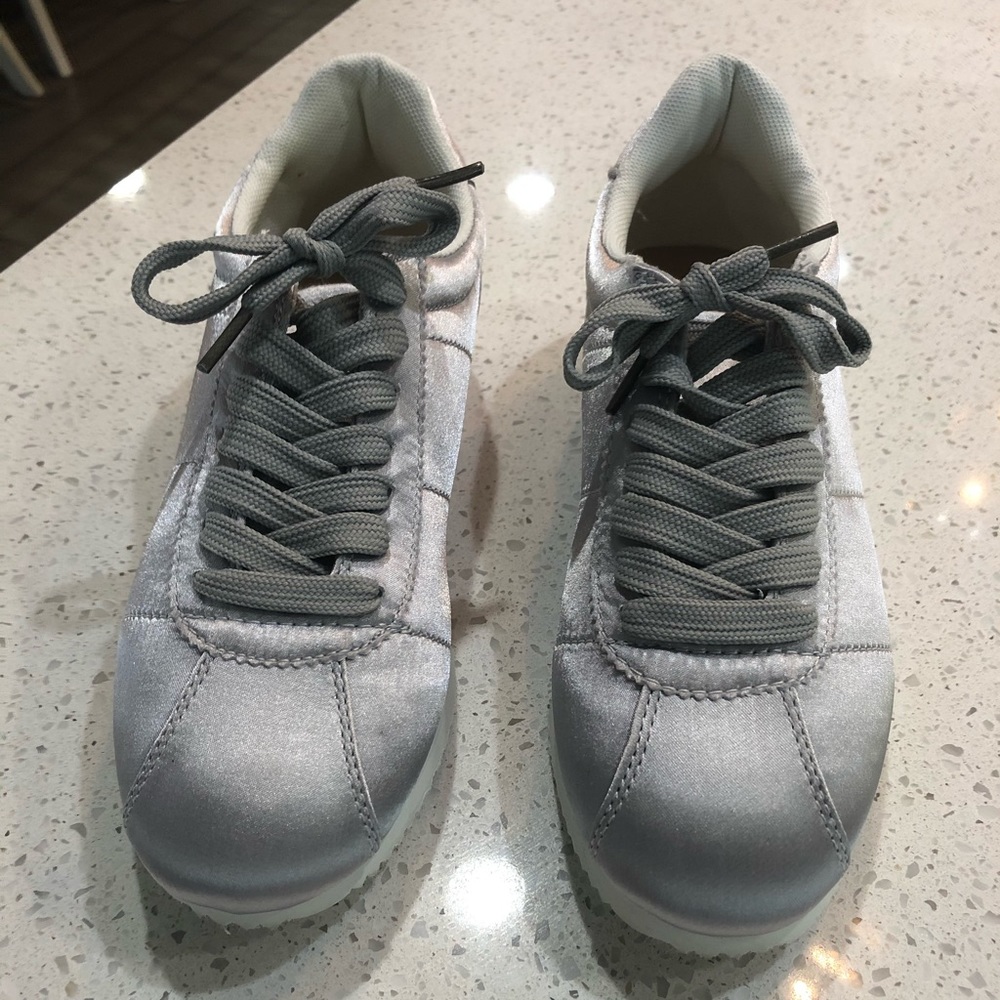 Justfab Metallic Sneaker